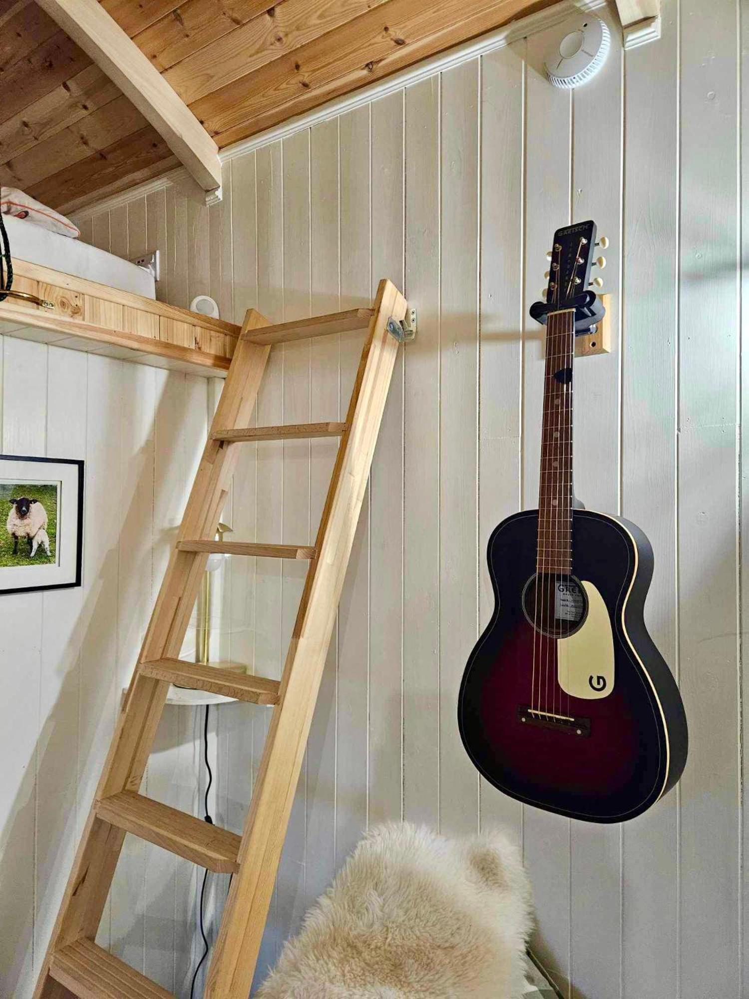 Beautiful Shepherd'S Hut - Lois Weedon Weston  Eksteriør billede